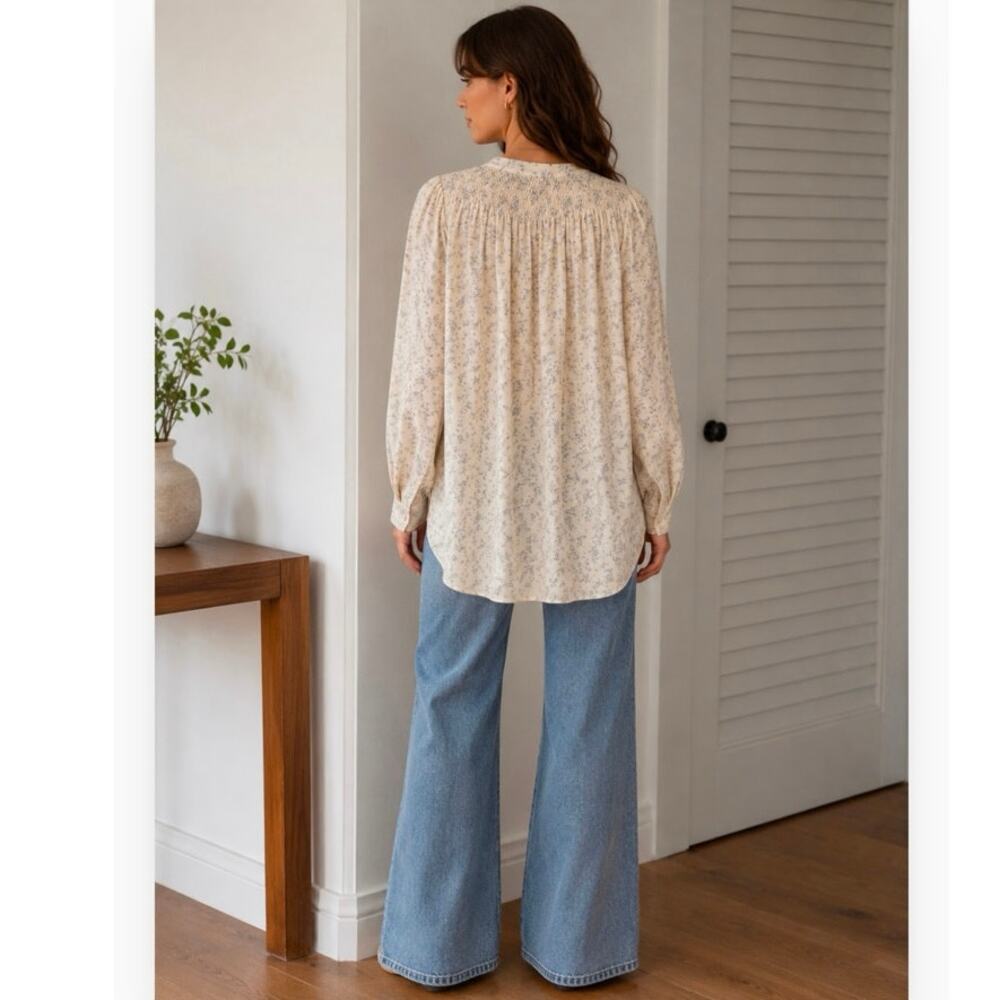 Vince Silk Buttercream & Gray Floral Long-Sleeve Blouse Top M 6 8 Pintucking - Picture 8 of 16